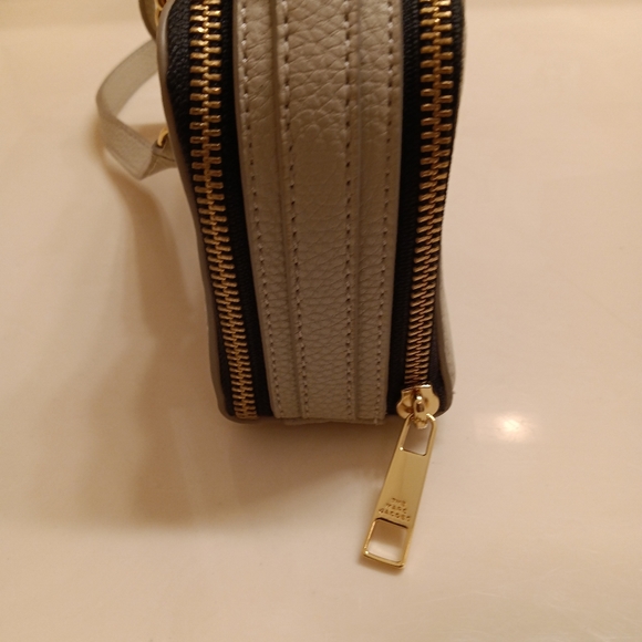 MARC JACOBS Leather Crossbody Bag In Oatmilk - Picture 4 of 13